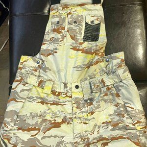 Oakley Baggy Fit Size Large White Camo Ski Bibs
